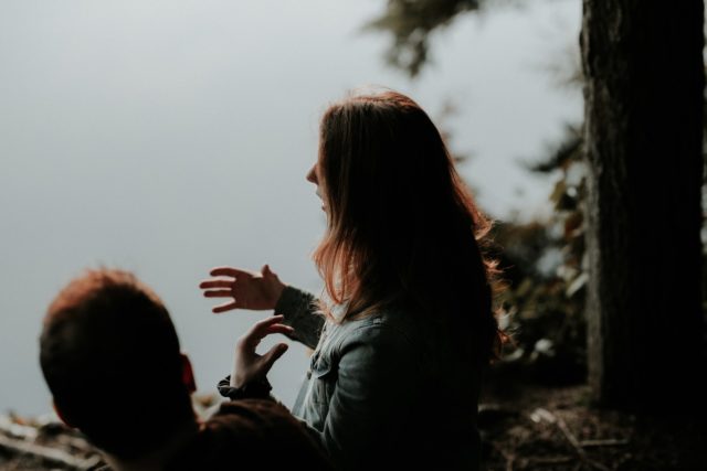 Warum Frauen viel reden und Männer nie zuhören